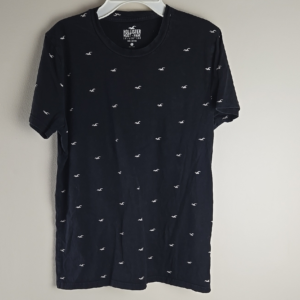 Hollister Navy Blue All Over Seagull Logo T Shirt Womens Size Small